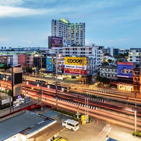 Narra Hotel Bangkok Extérieur photo